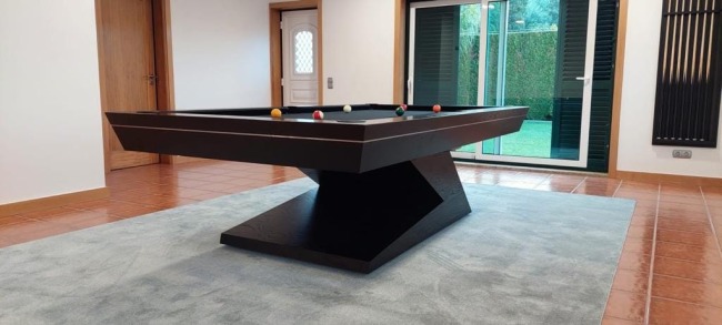 Play pool near you Istanbul billiards tables cues