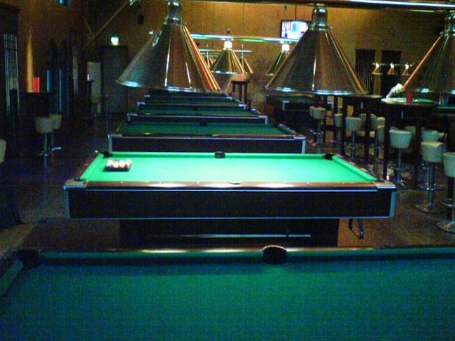 Play pool near you Berlin billiards tables cues
