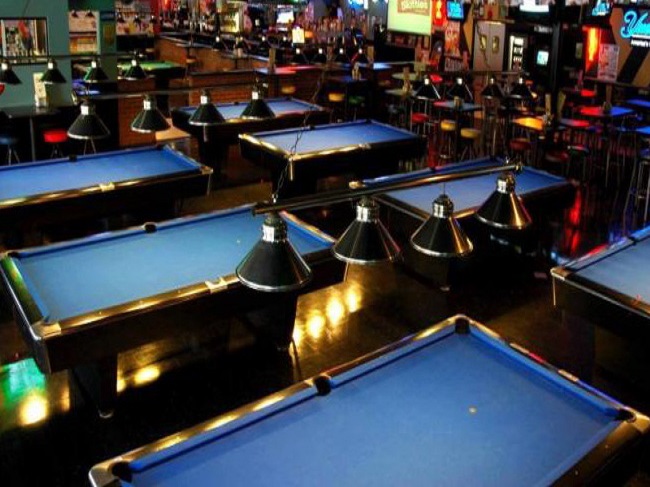 Local pool halls Tampa Bay St Petersburg billiards leagues tournaments
