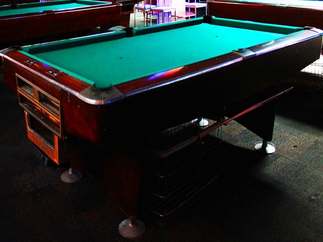 Play pool near you New York City billiards tables cues