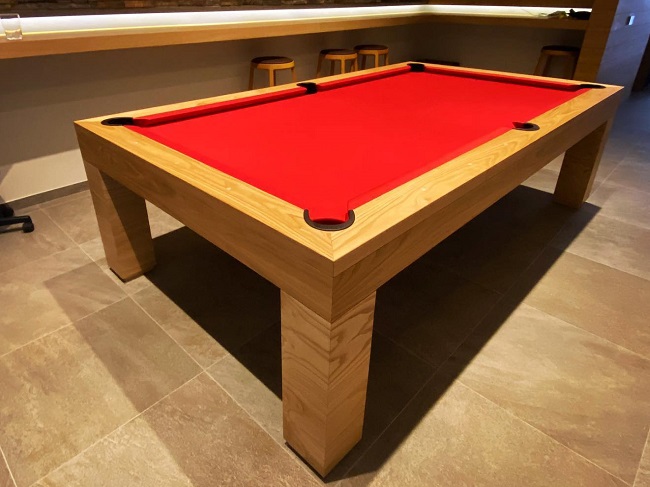 Play pool near you Barcelona billiards tables cues