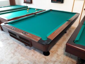 Local pool halls Valencia billiards leagues tournaments